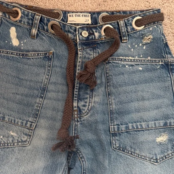 Free People distressed barrel leg. Like new! - Picture 2 of 4